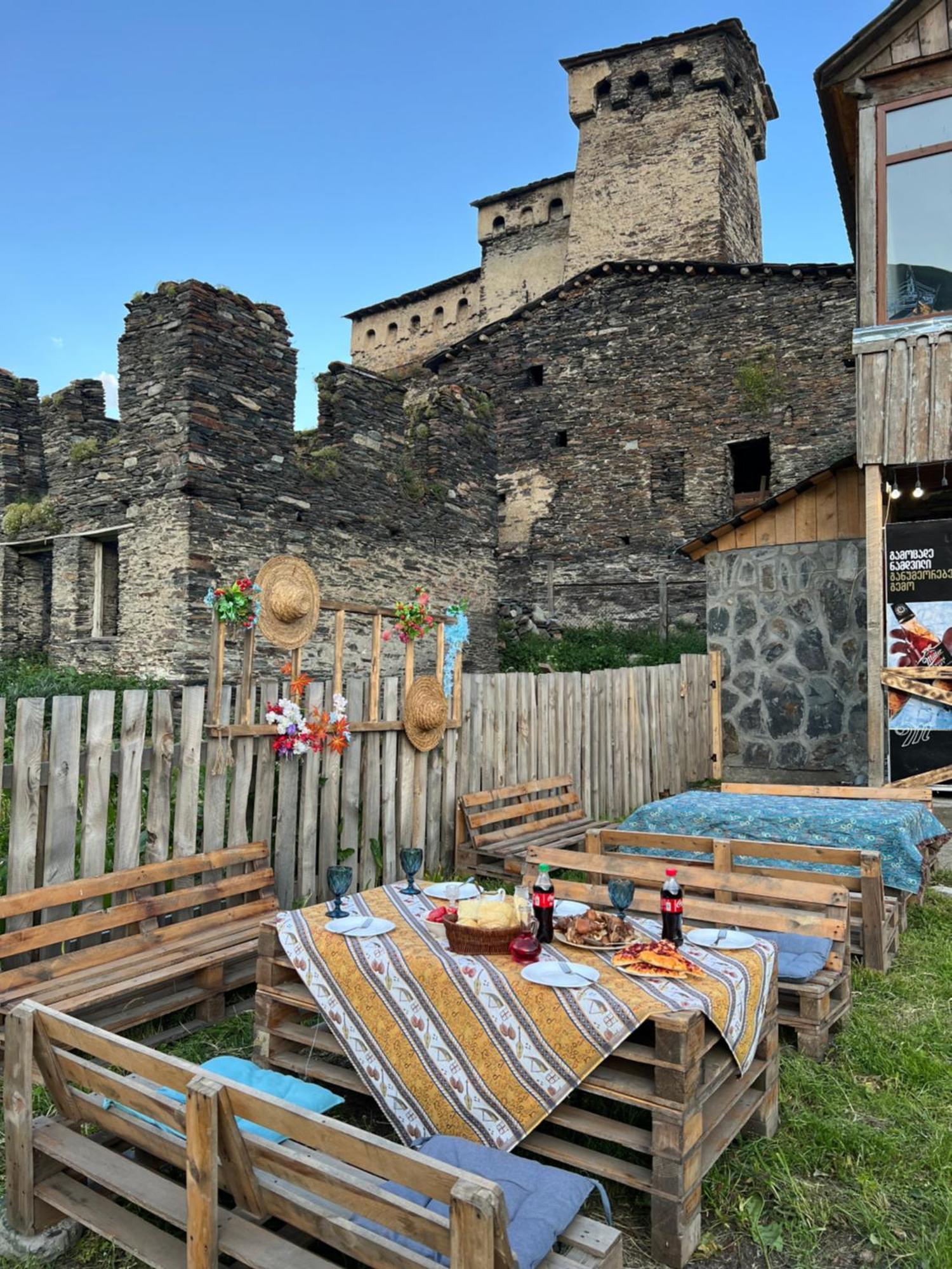 Hotel Nanila Ushguli Esterno foto